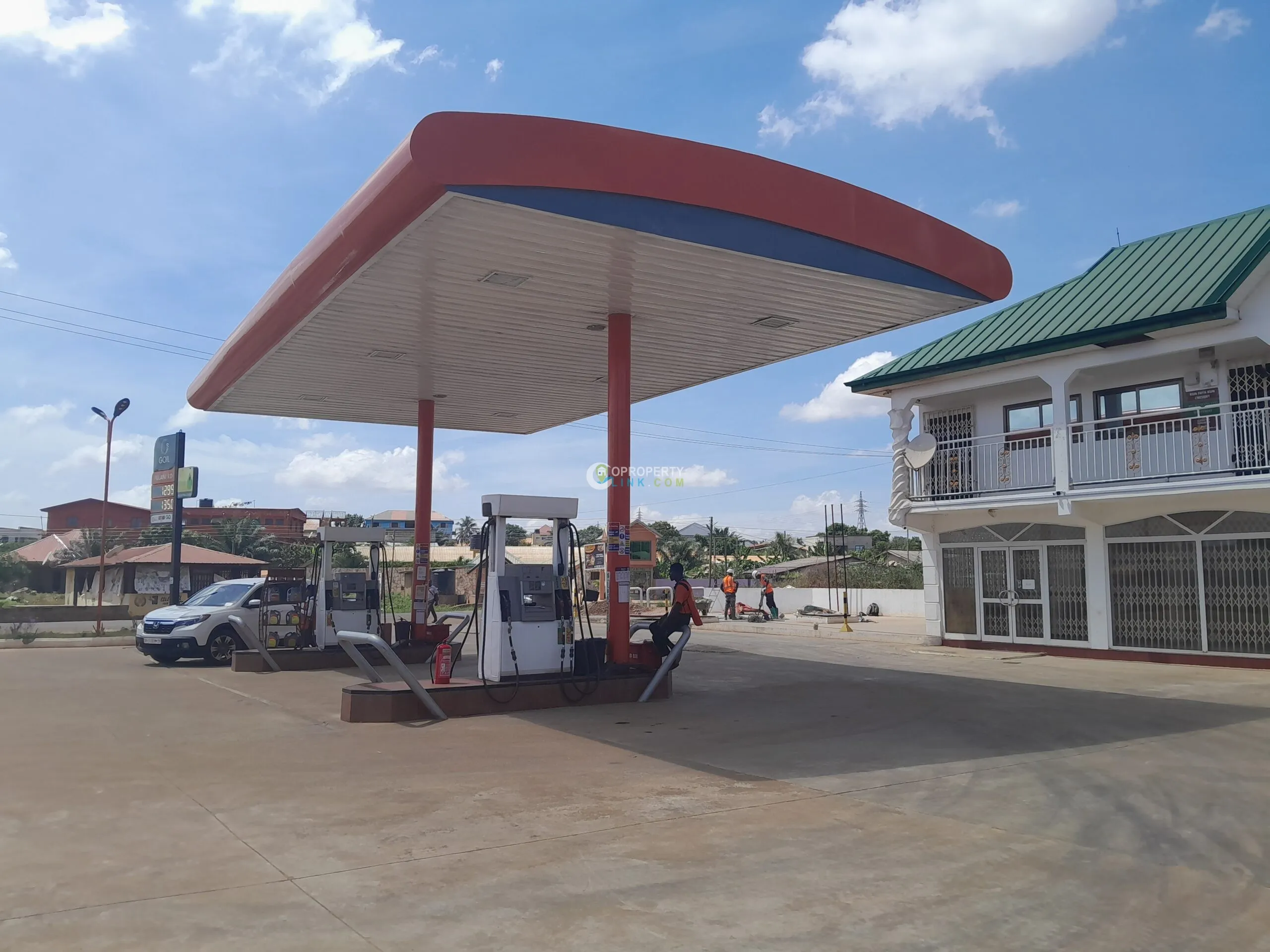 Filling station for sales